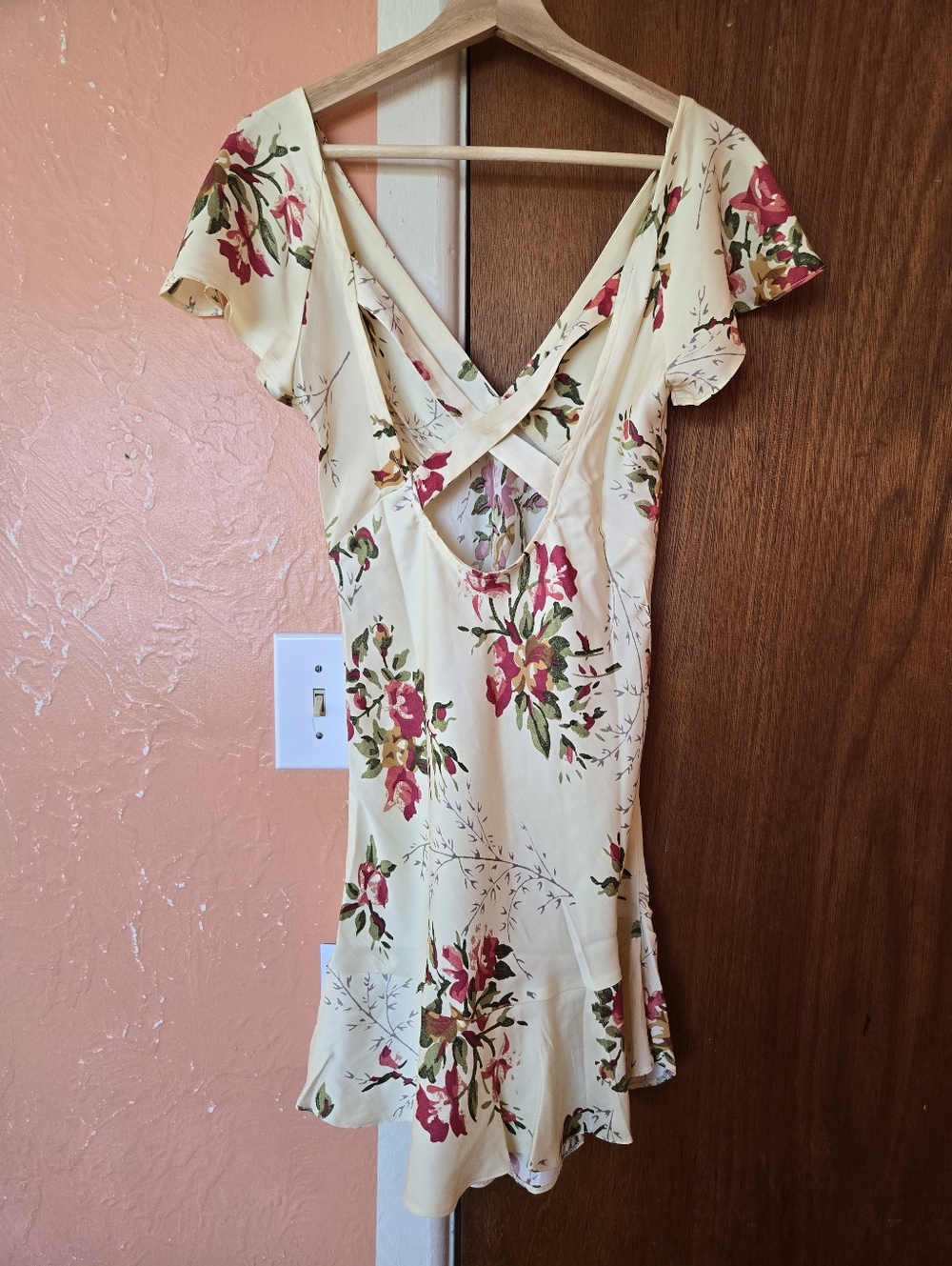 NWT ASOS DESIGN Cream Flutter Sleeve Mini Dress, Floral Print, Size 2 Petite - Picture 5 of 10